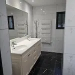 1-bedroom With Pool Access Semesterbostad