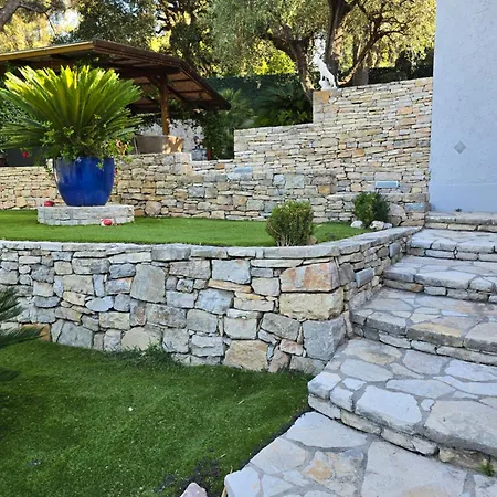 Semesterbostad 1-bedroom With Pool Access *
